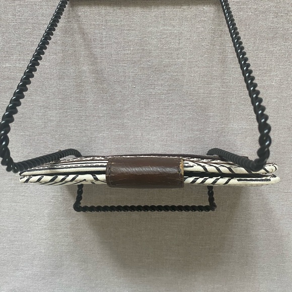 Fossil geometric clutch wallet. - Picture 9 of 13